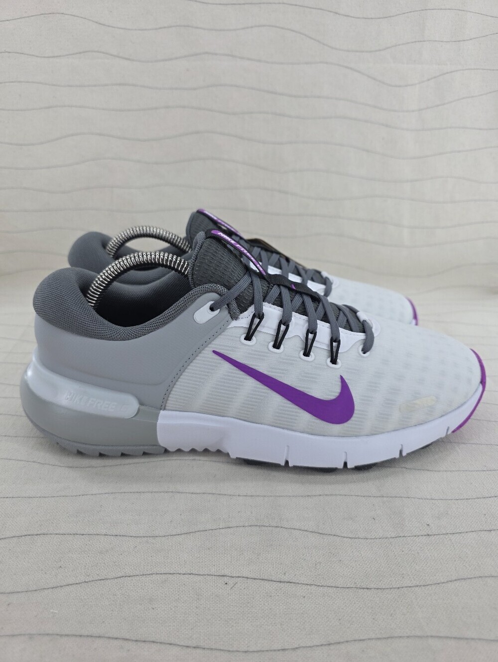 Nike Mens Free Golf Iron Grey Vivid Purple Spikeless Shoes FN0332-104 Size 8.5